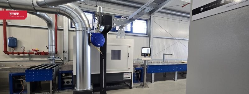 Automatische poedercabine op maat voor sandwichpanelen