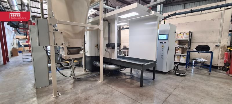 Kleurwisselcabine en Wagner PXE-poedercentrum bij AFT