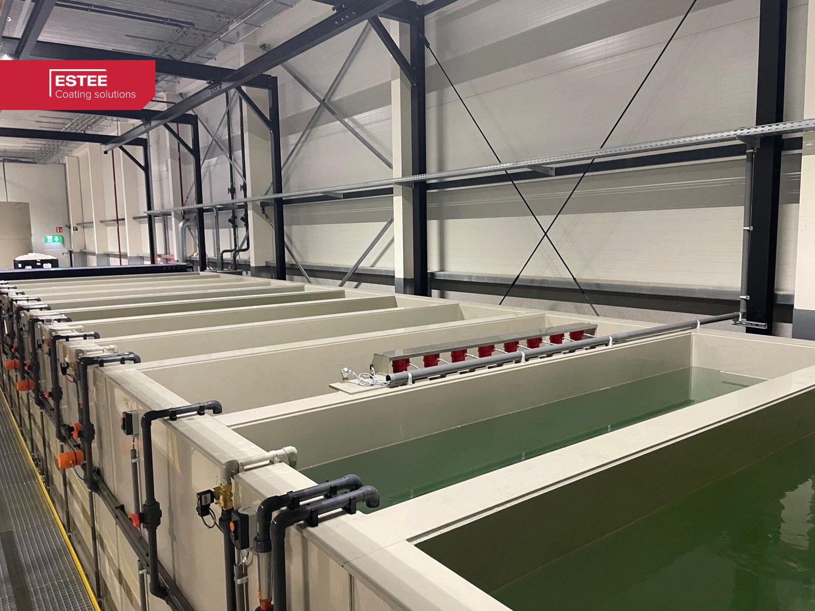 PP-baden met lekbak bij Jonkman Coating in Hengelo