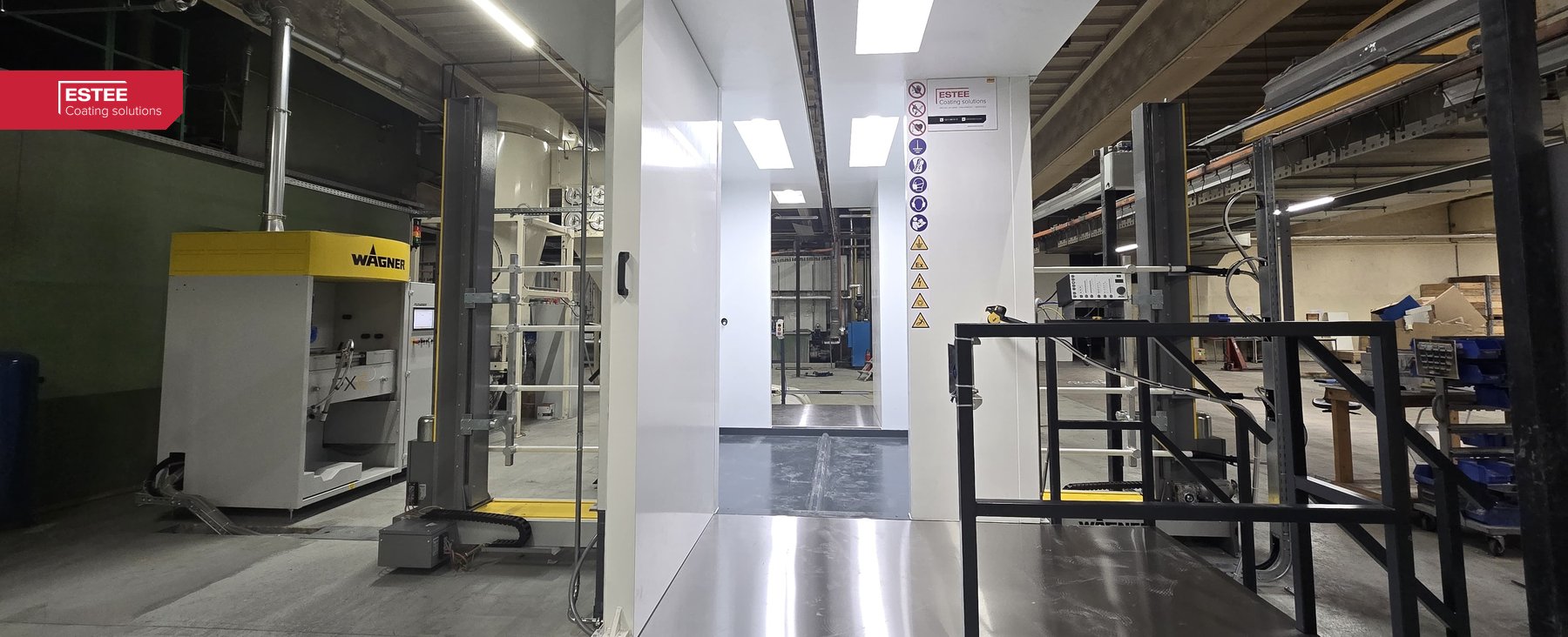 Automatische poedercabine met Wagner PXS-poedercentrum bij WAAK in Kuurne